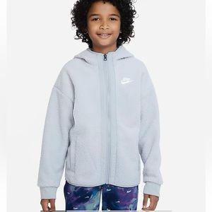 Nike Sportswear Club Fleece | Color: Light Smoke Gray | Size: L Big Boys.